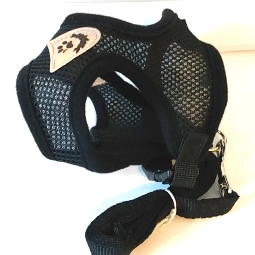 SMALL DOG HARNESS VEST WITH LEASH SET BLACK SIZE SMALL NWT